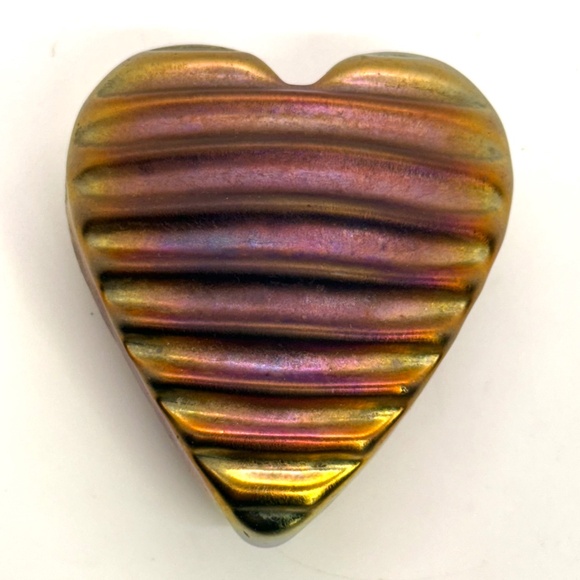 Robert Held Art Glass Iridescent Gold Purple Heart Hand Blown Paperweight Signed - Picture 1 of 6